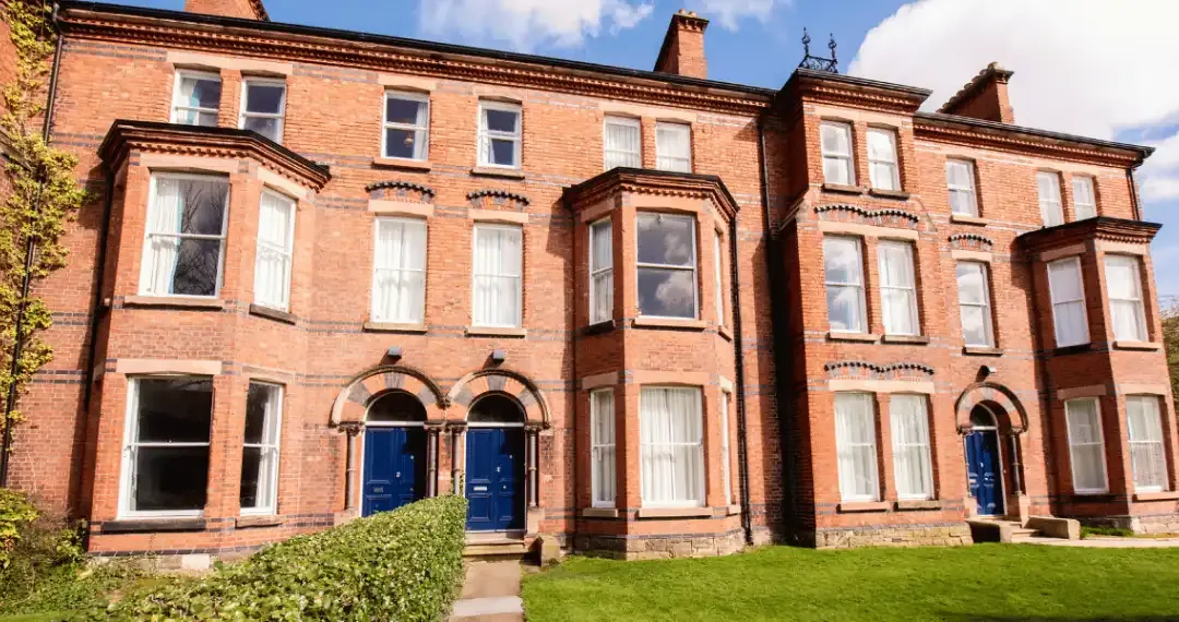 College Gardens offers student accommodation in a beautiful and historic setting