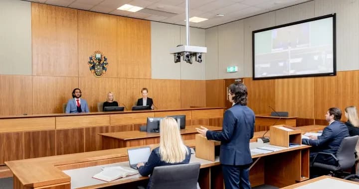 Faculty of Law Bond University