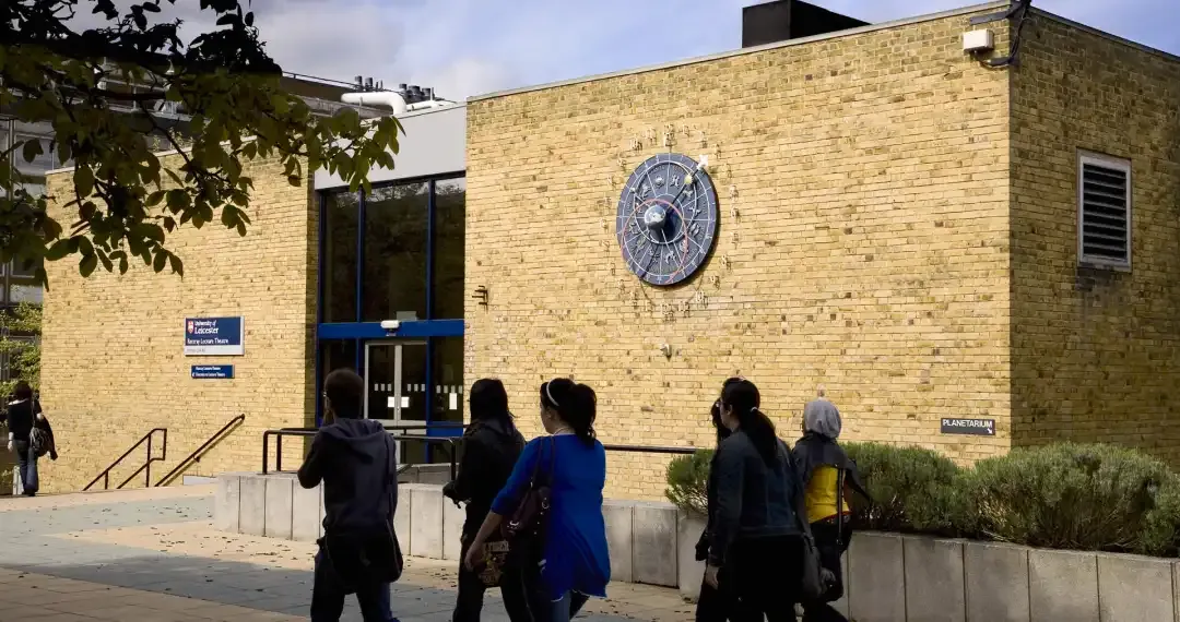 The Rattray Building is equipped with large, modern lecture theatres that are used for classes across multiple disciplines