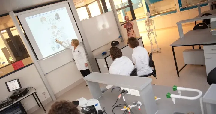 CQU Bundaberg Lab Biology Classroom