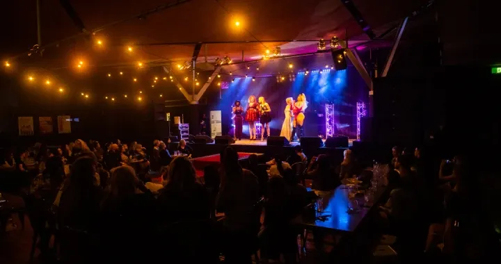 Hosting internationally-renowned musicians, local bands, artists and comedians, the UniBar